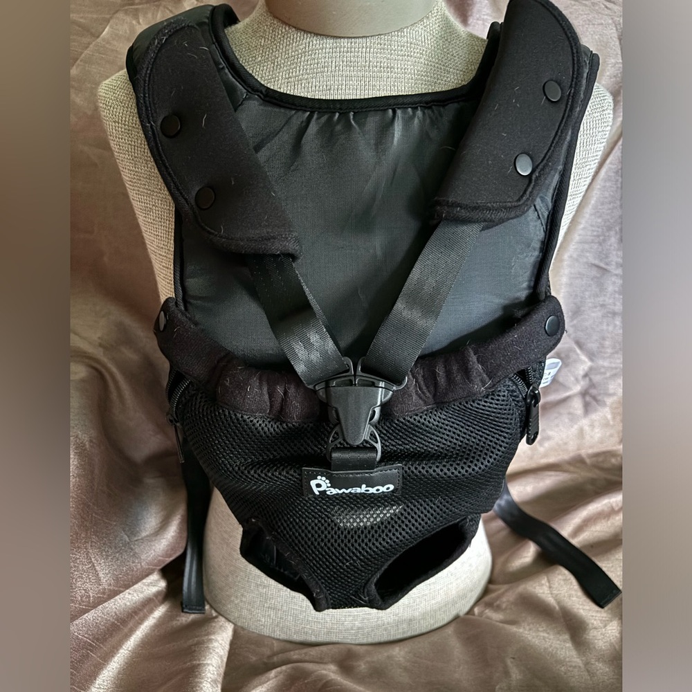 Dog carrier